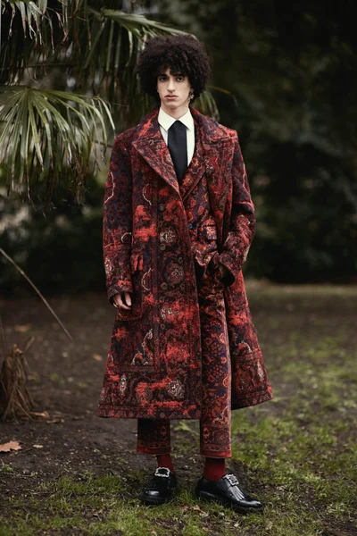Look 24